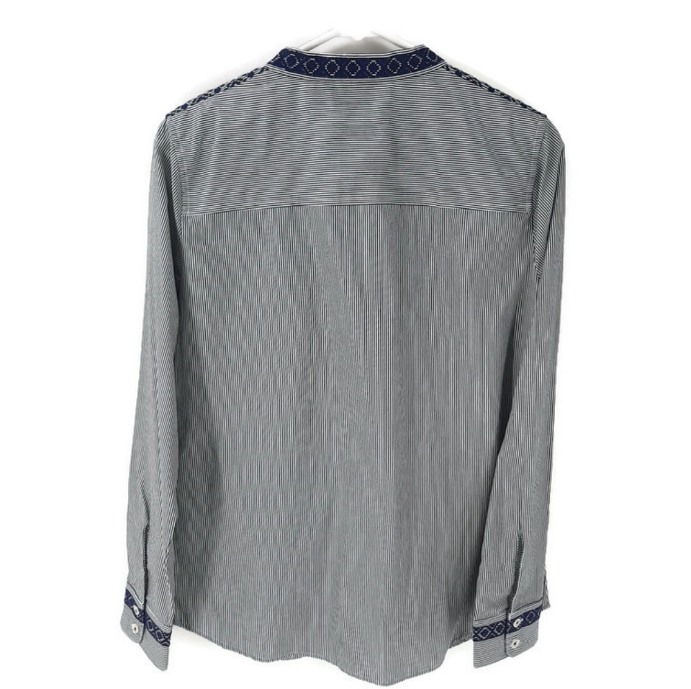 C Wonder NWT! Navy blue embroidered button… - Picture 2 of 8